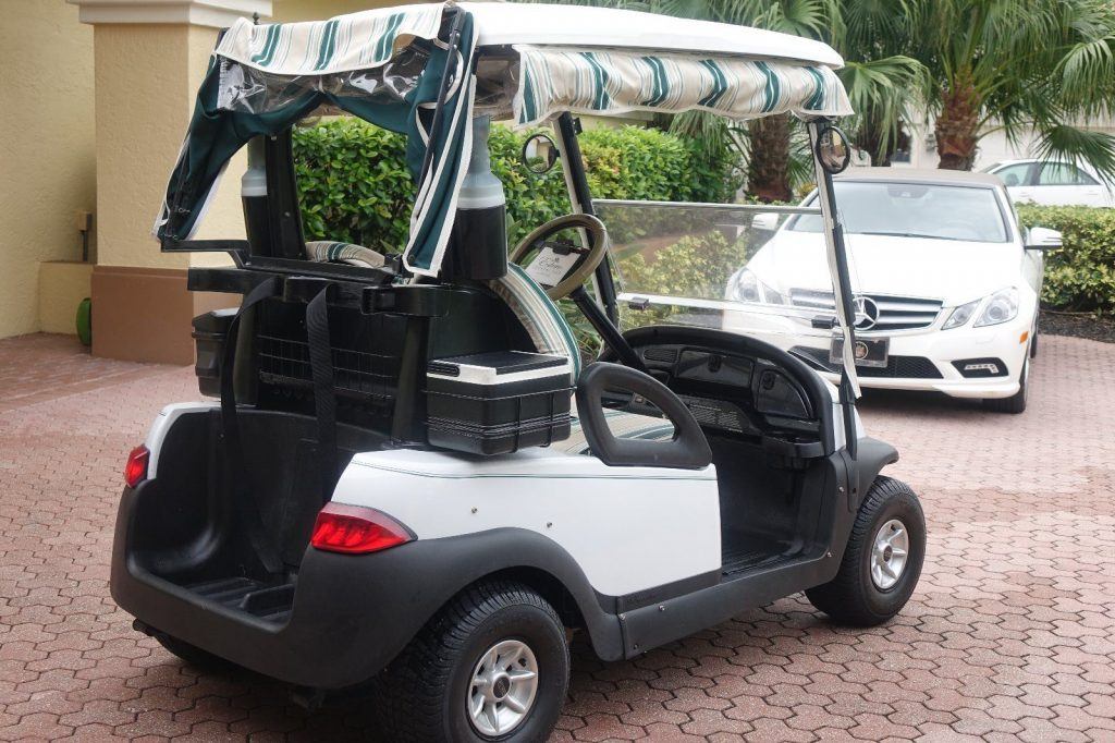 Lightly used 2006 Club Car Precedent golf cart