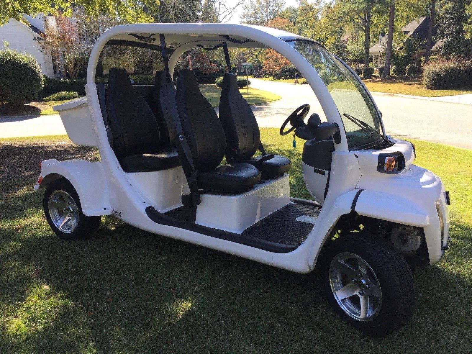 excellent 2013 Polaris GEM golf cart for sale