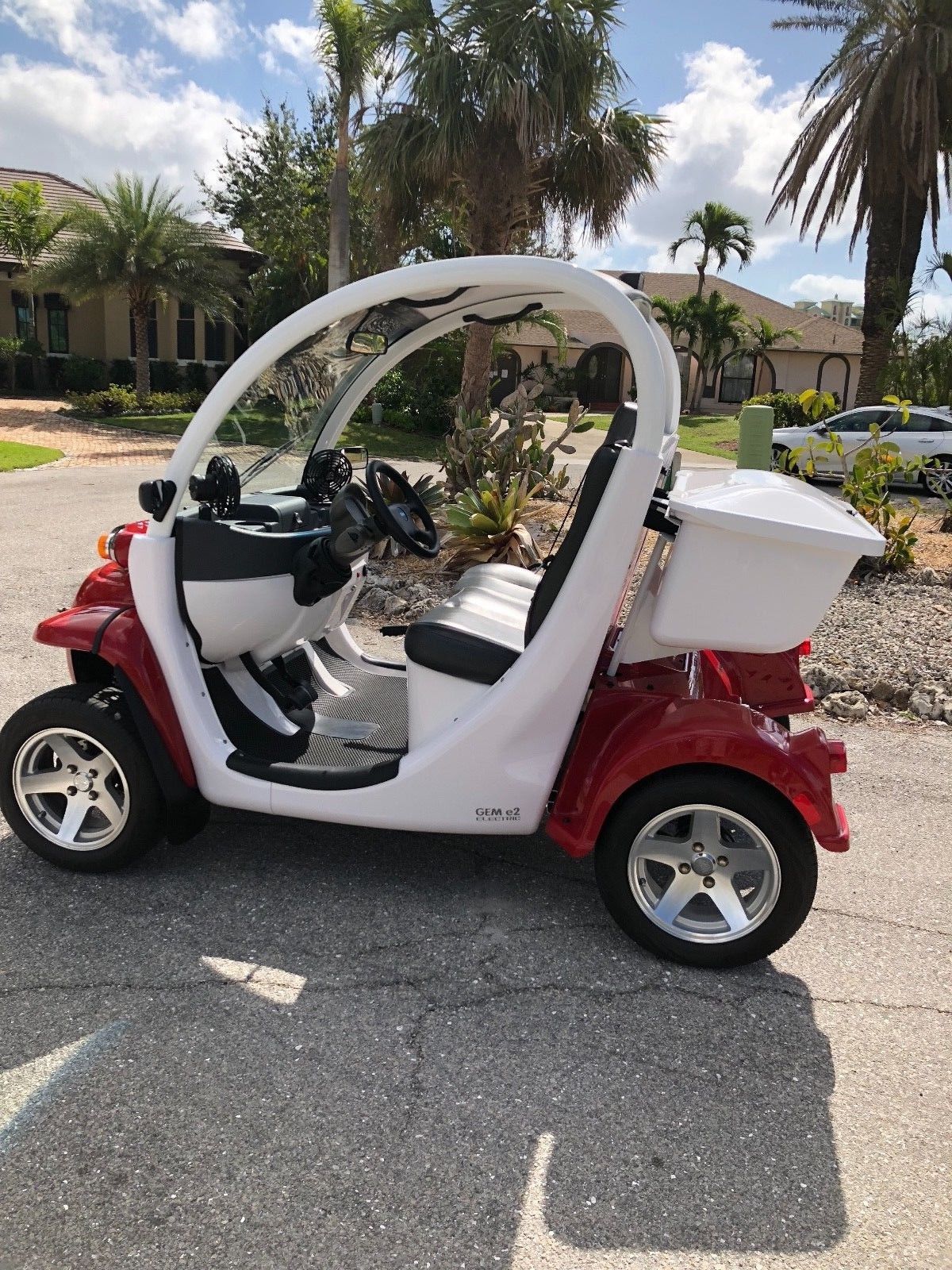 garage kept 2013 GEM Electric CAR 2P golf cart for sale