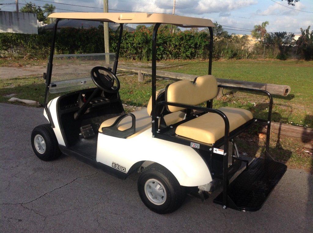 great condition 2015 EZGO golf cart