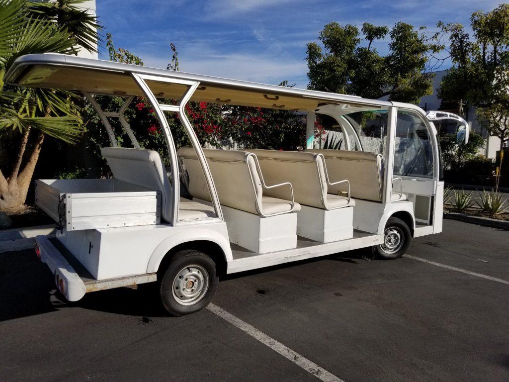 shuttle bus 2010 Luxury Limousine People Mover Golf Cart