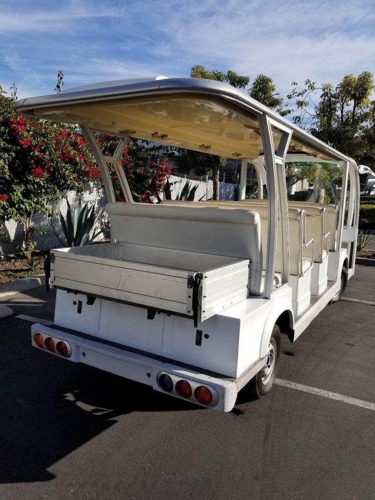 shuttle bus 2010 Luxury Limousine People Mover Golf Cart