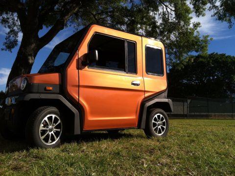 great shape 2017 Revolution 4 golf cart for sale