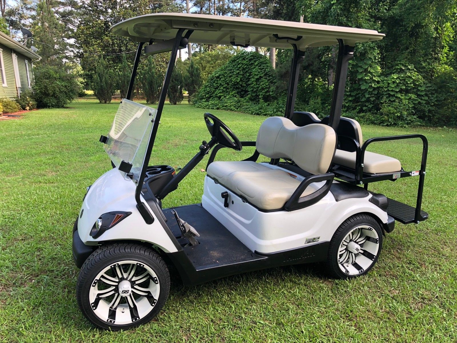 Fuel Injected 2014 Yamaha Drive Gas Golf Cart for sale