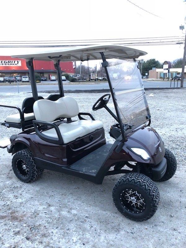 lifted 2013 Yamaha 48v Electric golf cart