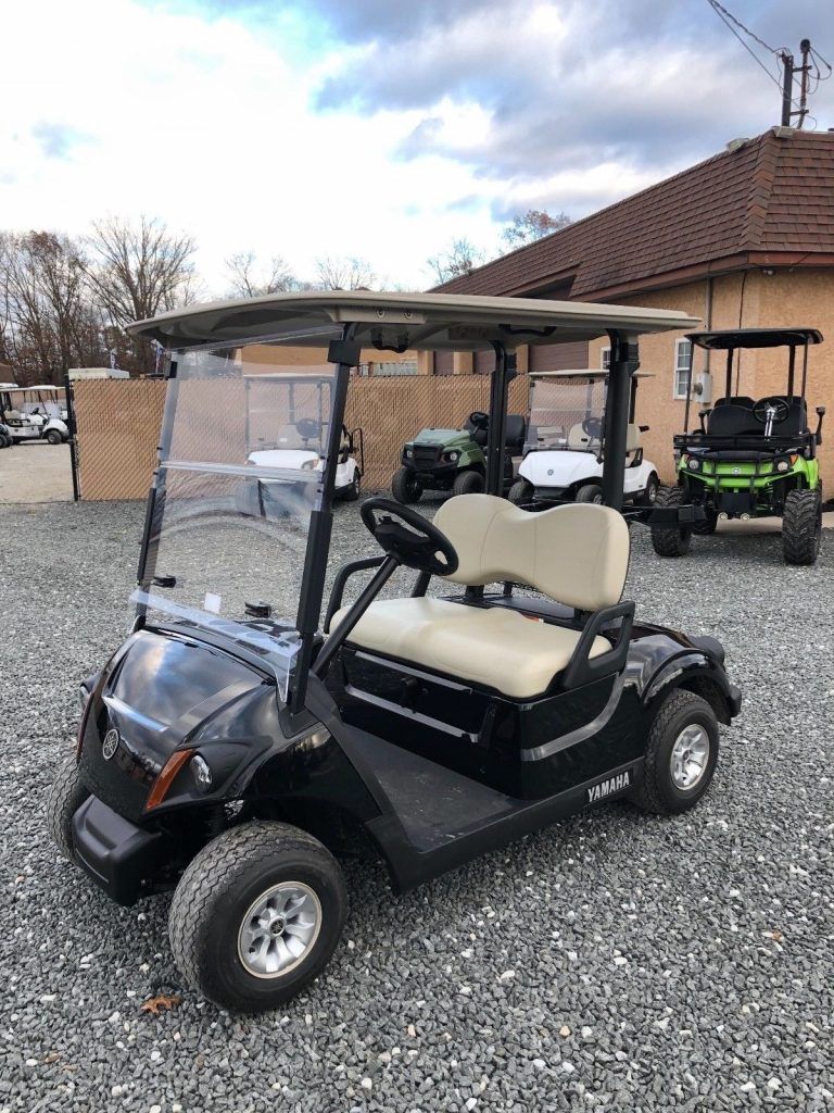 beautiful 2018 Yamaha Drive 2 gas golf cart