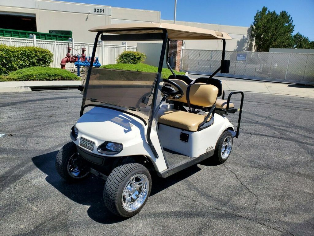 very nice 2016 EZGO golf cart
