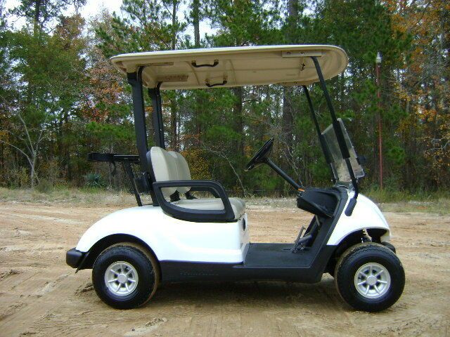 well equipped 2016 Yamaha Drive 48V Electric Golf Cart