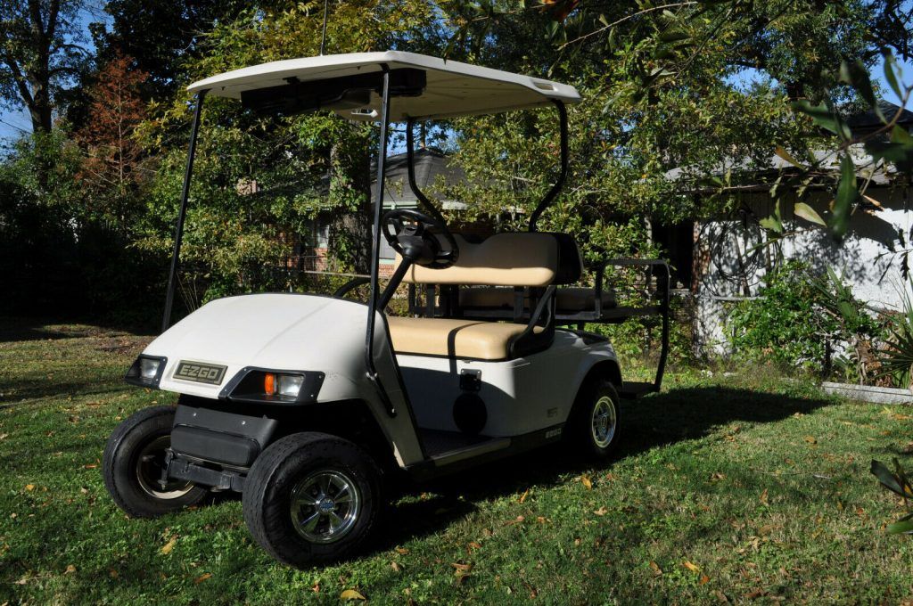 beautiful 2013 EZGO Golf Cart
