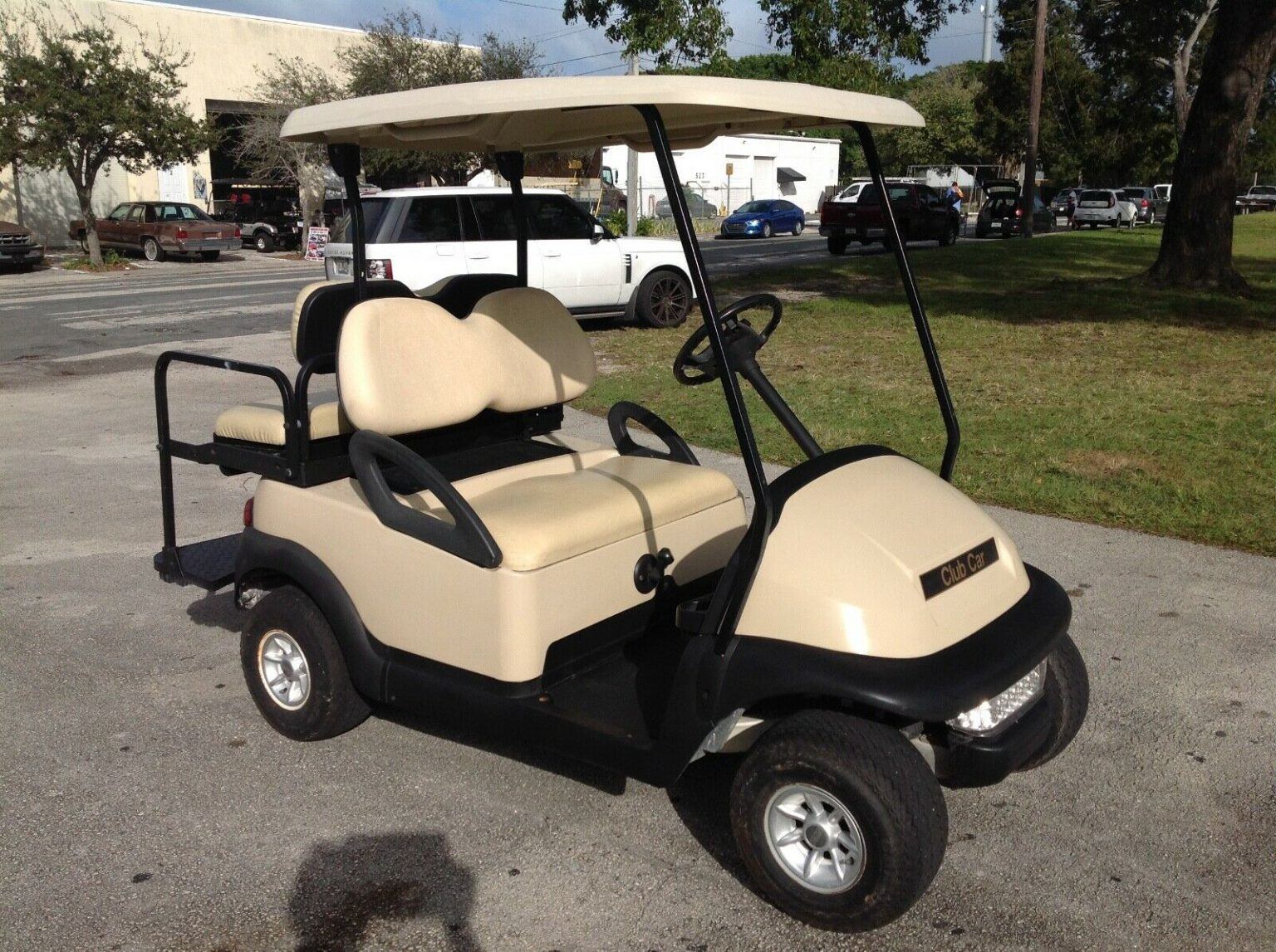 good shape 2008 Club Car Precedent golf Cart for sale