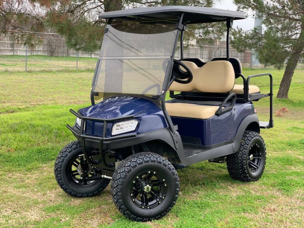 Lifted 2018 Club Car golf cart