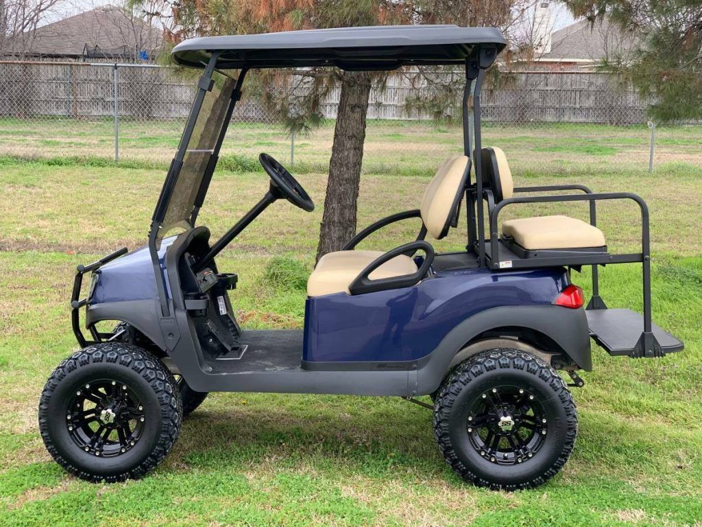 Lifted 2018 Club Car golf cart