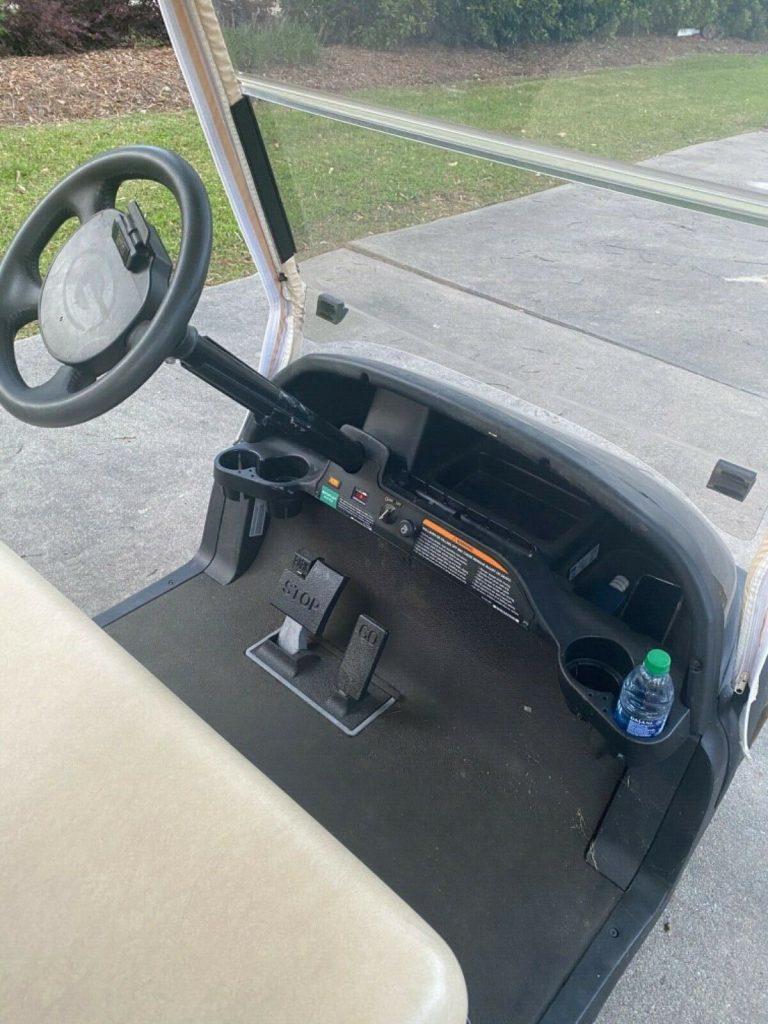 very nice 2008 Club Car Precedent Golf Cart