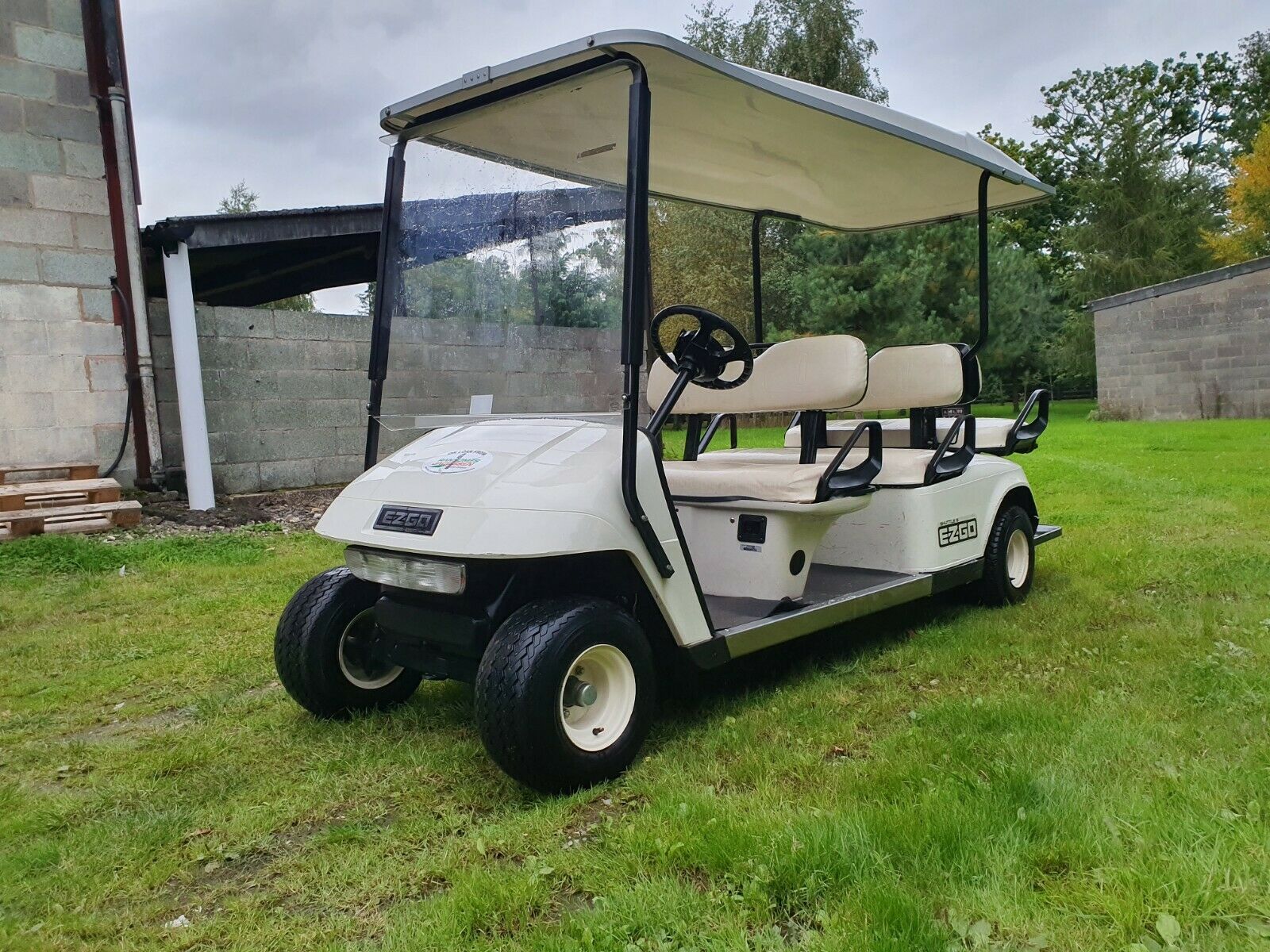 great shape 2009 EZGO Electric Shuttle golf cart for sale