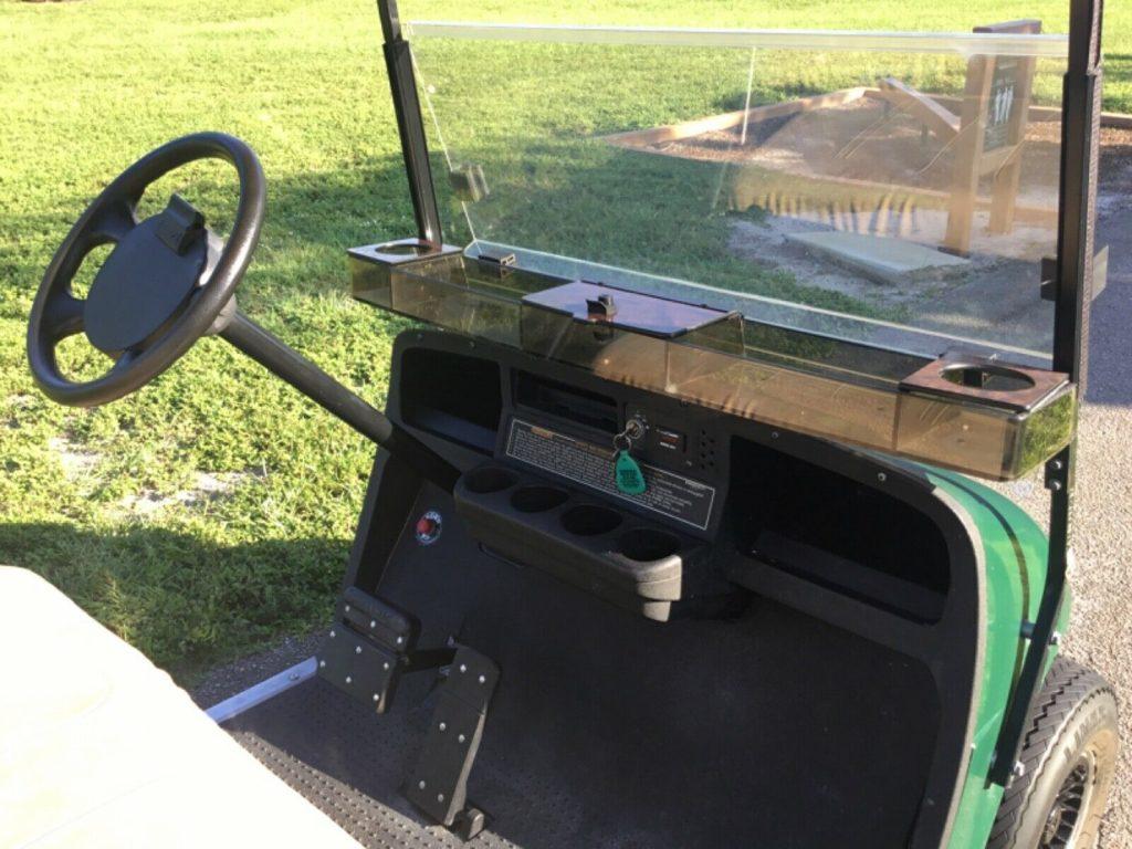 always garaged 2004 EZGO golf cart