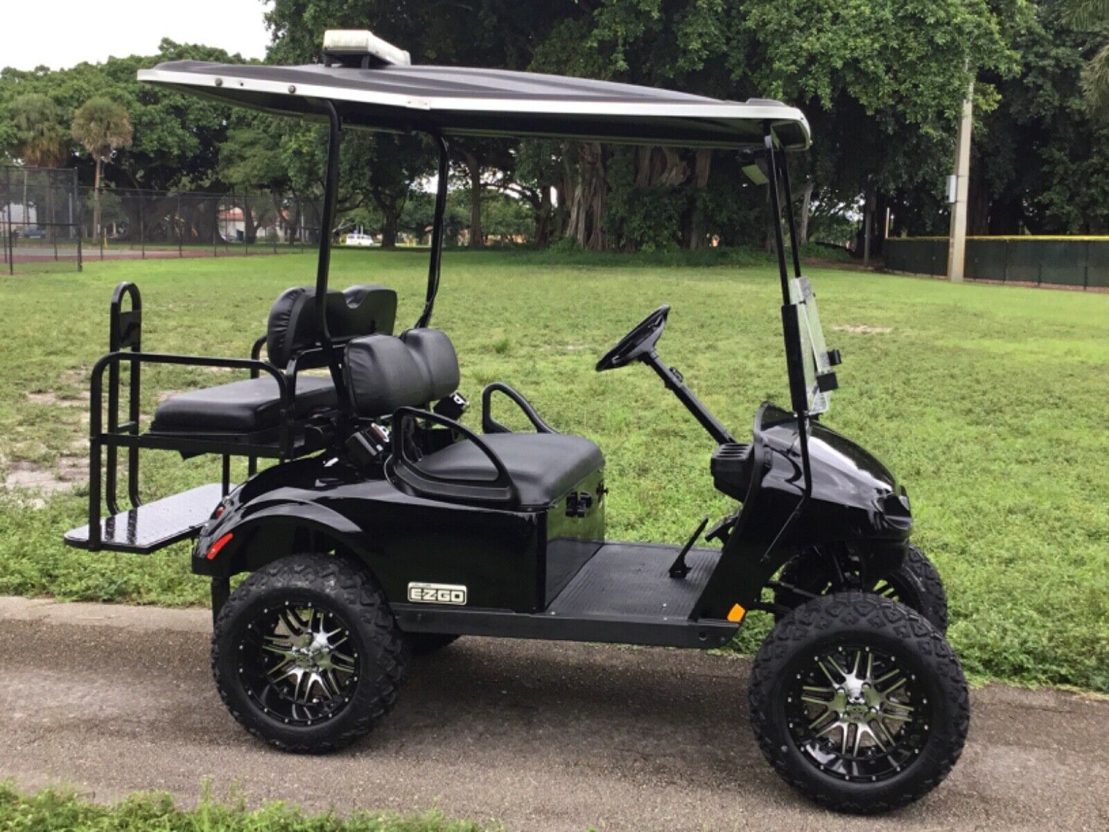 2017 EZGO golf cart [many new parts] for sale