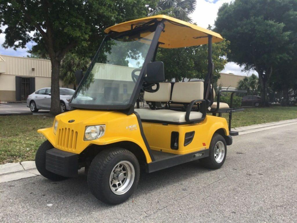 2010 Tomberlin Emerge golf cart [well equipped]