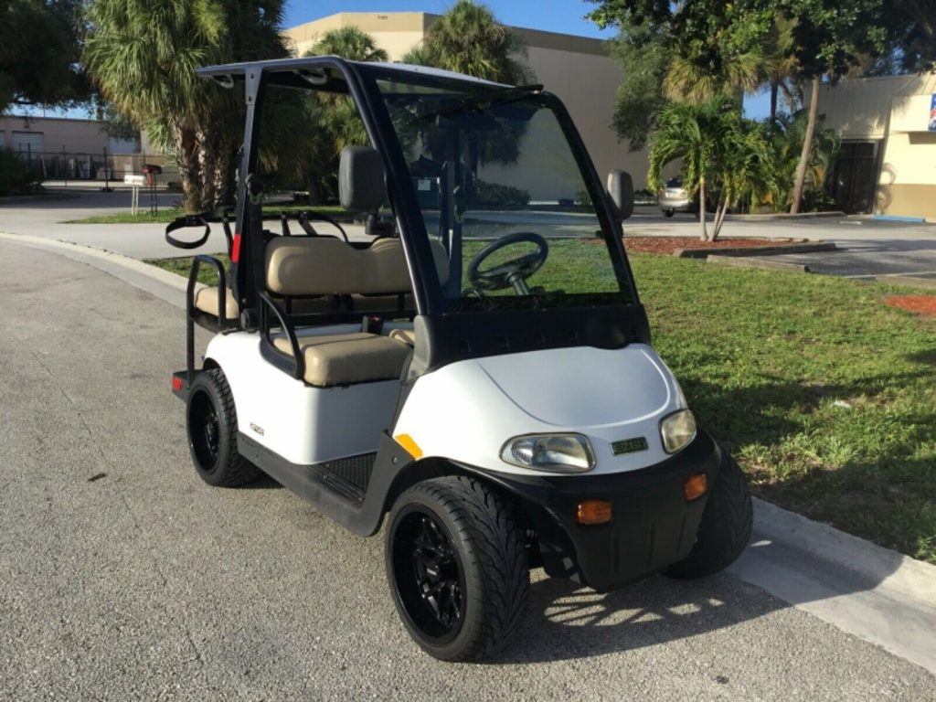 2014 EZGO golf cart [well equipped]