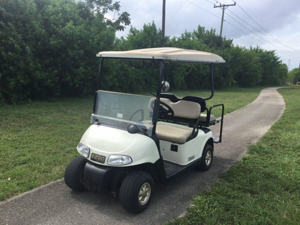 2008 EZGO rxv 4 passenger golf cart [extended]