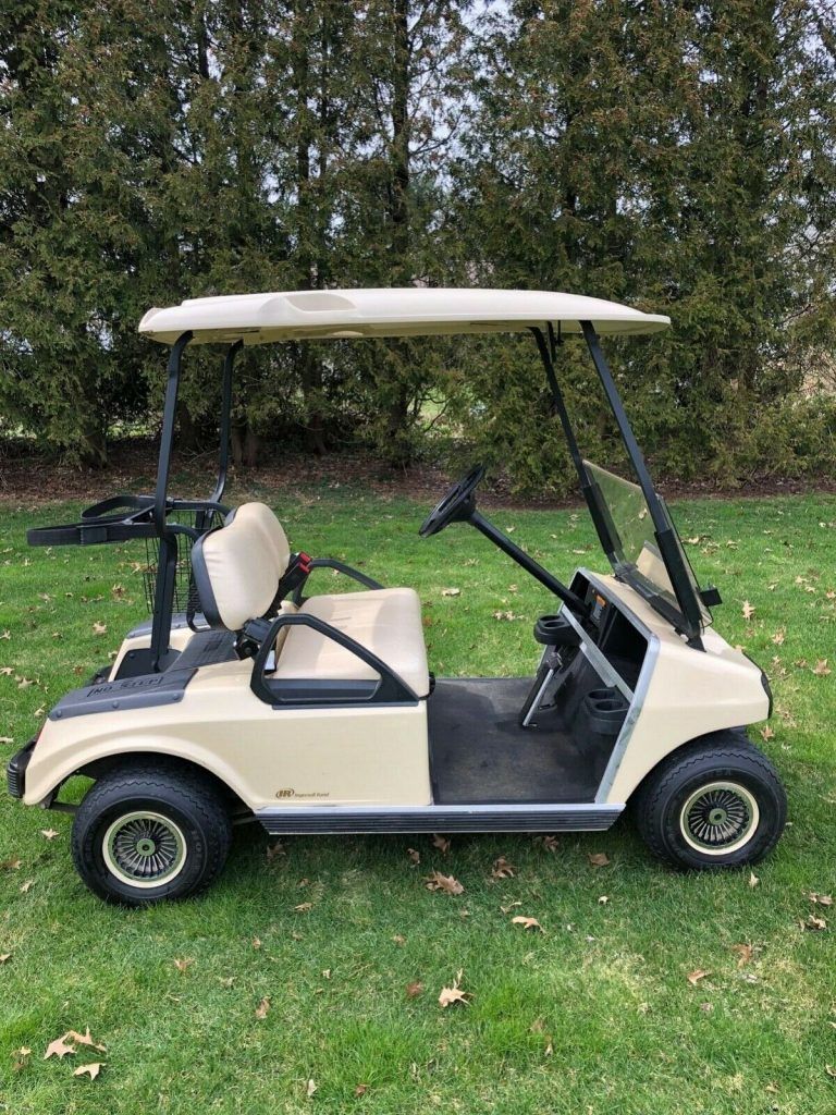 2010 Club Car Electric Golf Cart [great shape]