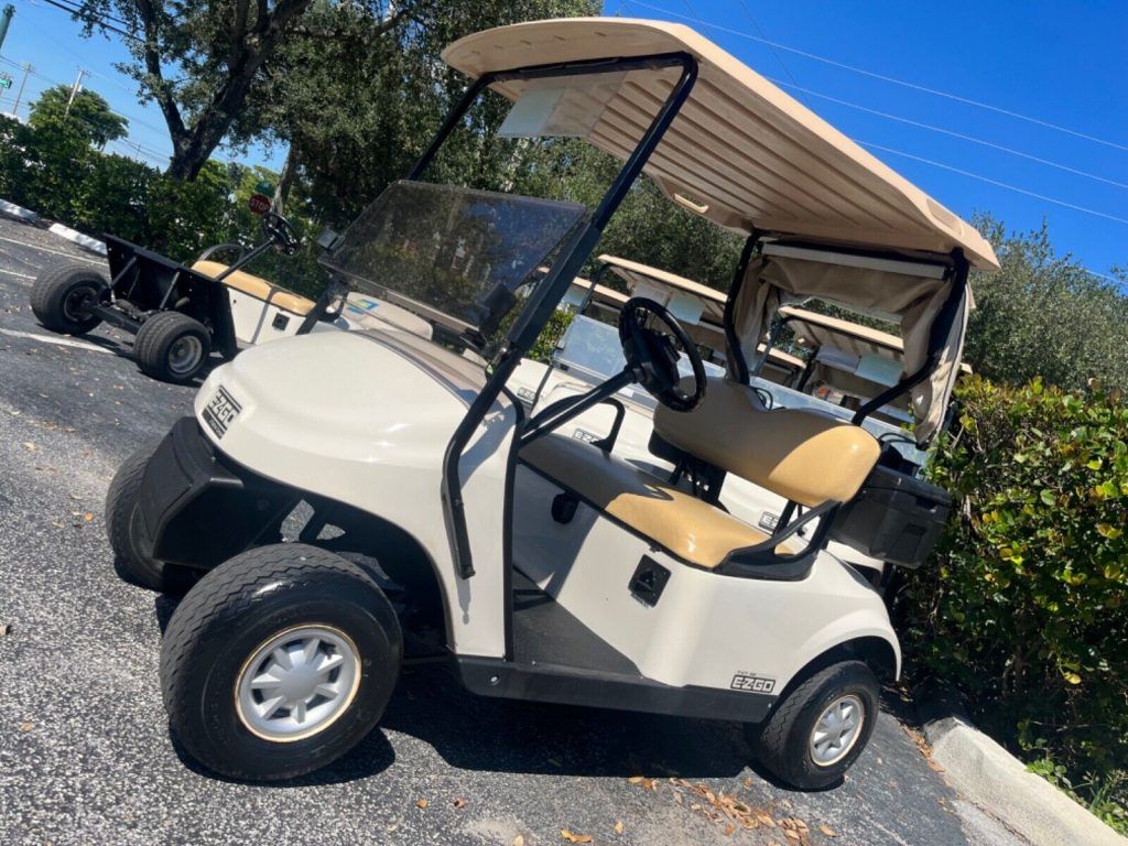 2018 EZGO TXT golf cart [drives like new]