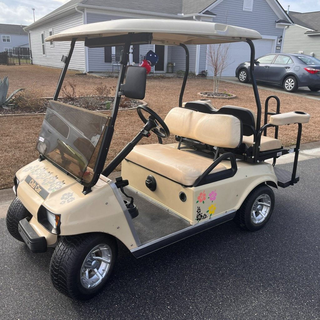 2001 Club Car golf cart [great shape]