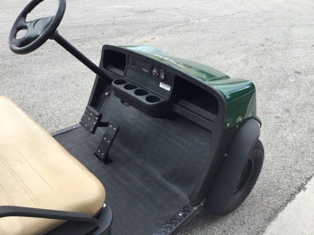 2017 EZGO Workhorse golf cart [tilt bed]