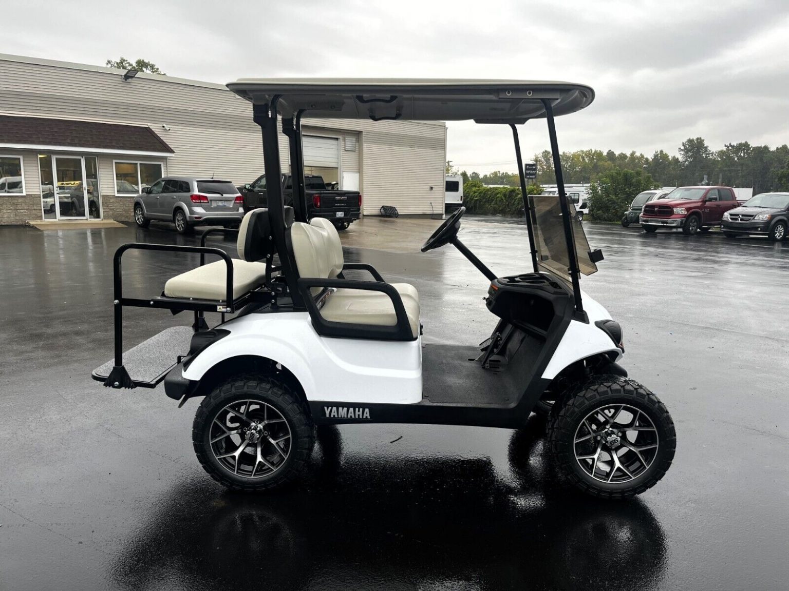 2020 Yamaha golf cart [fully reconditioned] for sale