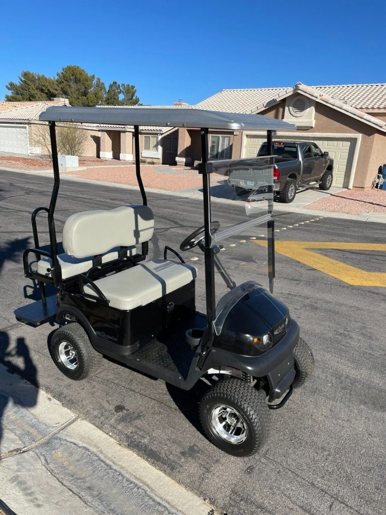 2022 Quickie golf cart [like new]