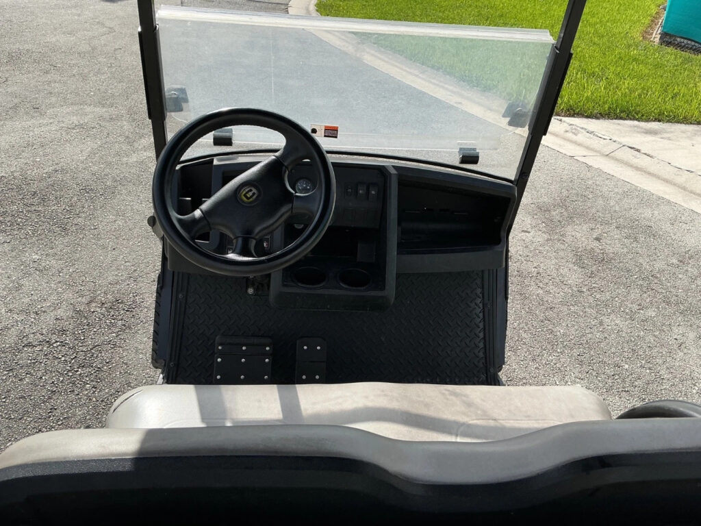 2021 blue ezgo Cushman Hauler 2 seat Utility 72v 72 volt Electric dump bed usb