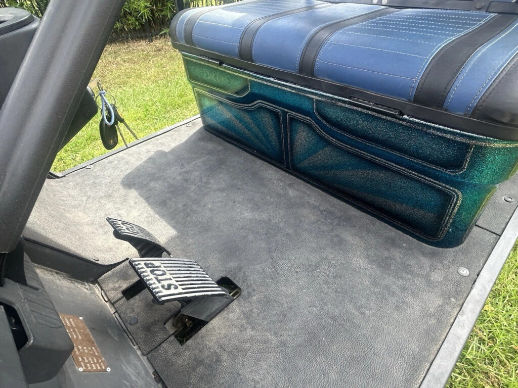 2021 icon i60 Limousine golf Cart, Custom Painted