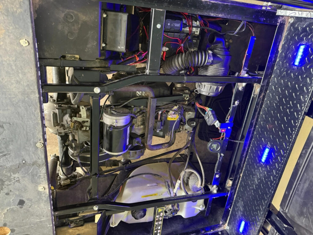 2022 Cushman E-Z-Go Shuttle 2 EFI 13.5hp Golfcart – Nilight led Lights Gas