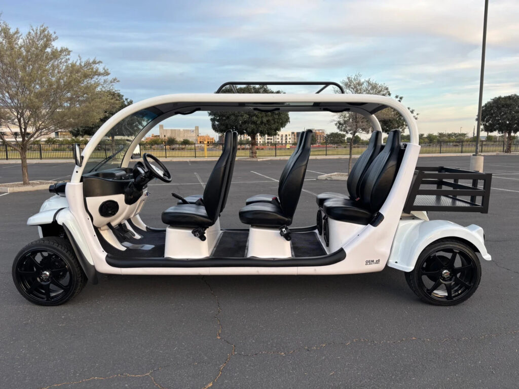 Beautiful 2015 GEM CAR 6 SEAT LIMO NEV GOLF CART 72v, White ON Black, 17″ RIMS