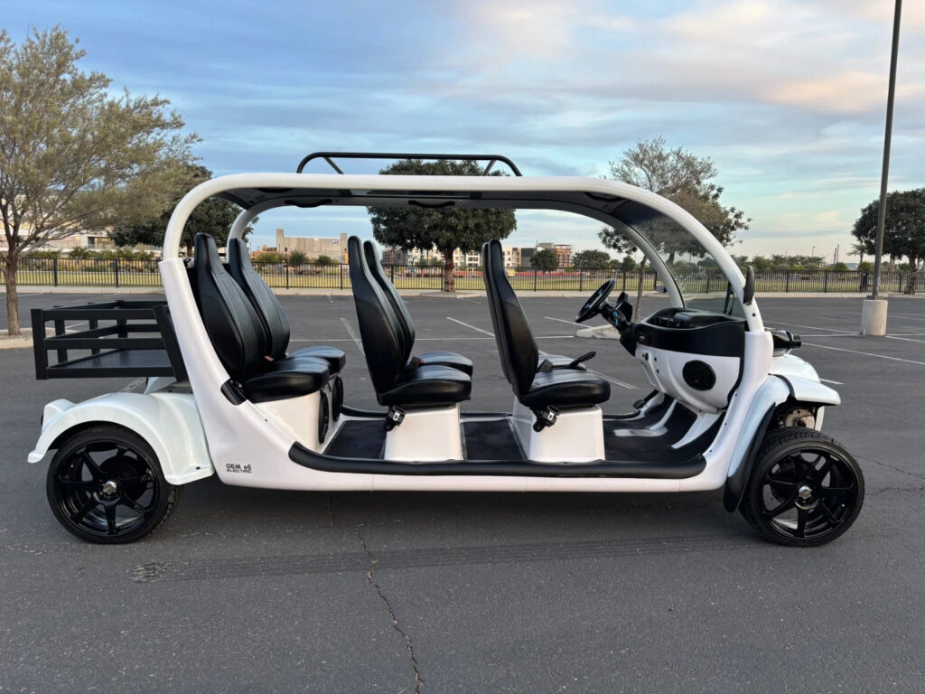 Beautiful 2015 GEM CAR 6 SEAT LIMO NEV GOLF CART 72v, White ON Black, 17″ RIMS